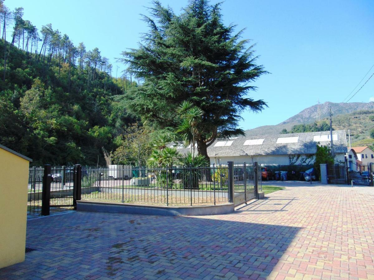 Marino Apartments Леванто Екстериор снимка