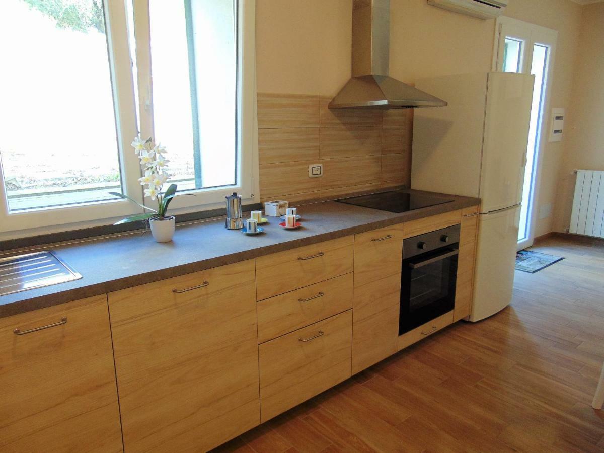 Marino Apartments Леванто Екстериор снимка